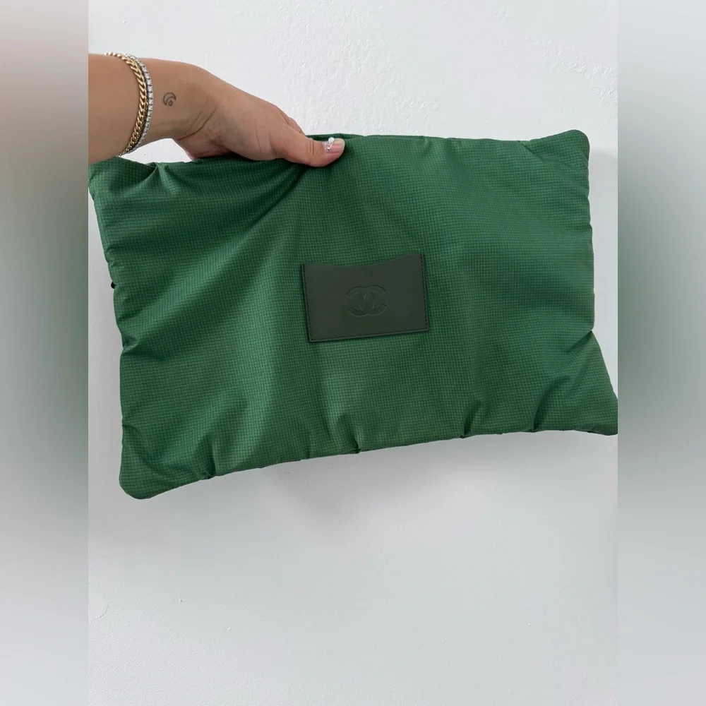 CHANEL Green Quilted Backpack - Picture 11 of 14